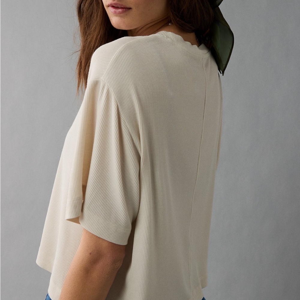 NWT AE Top - Picture 2 of 9